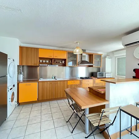 Spacieux 3 Pieces Avec Garage, Climatisation, Terrasse, Proche Centre A - Fr-1-338-584 Sète