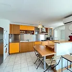 Spacieux 3 Pièces Avec Garage, Climatisation, Terrasse, Proche Centre à - Fr-1-338-584 Sète